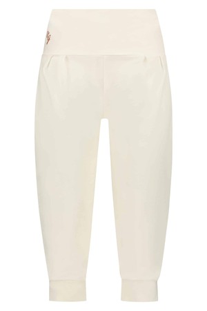 Sukha Yoga Capri – Off White from Urban Goddess