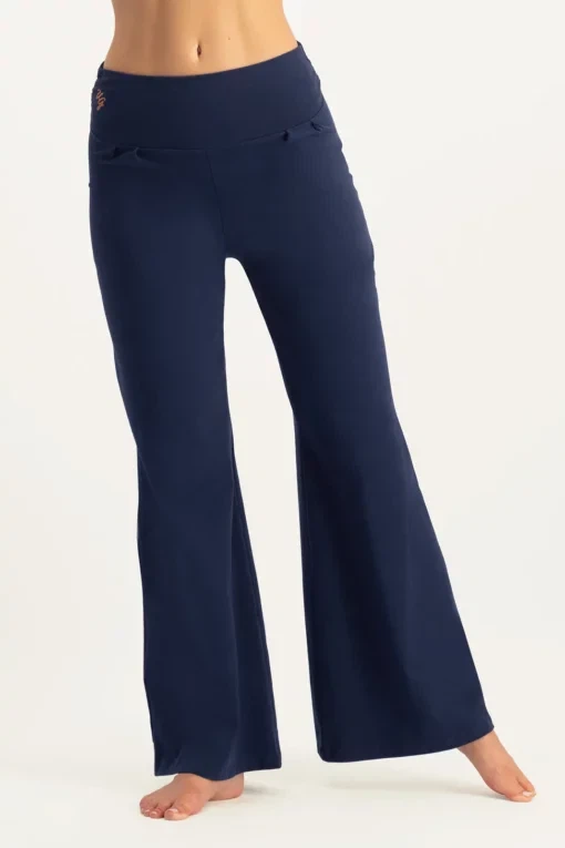 Maeve Weite Yogahose – Midnight from Urban Goddess