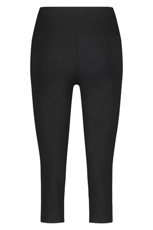 Satya Yoga Capri Leggings – Urban Black from Urban Goddess