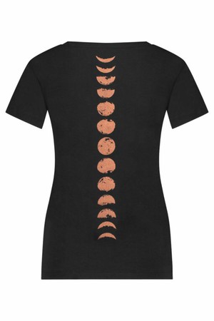 Luna Yoga Tee – Urban Black from Urban Goddess Luna Yoga Tee – Urban Black from Urban Goddess