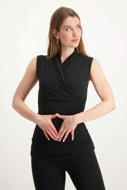 Good Karma Yoga Wickeltop- Urban Black from Urban Goddess