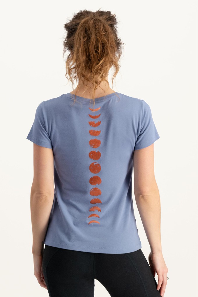 Luna Yoga Tee – Urban Black from Urban Goddess