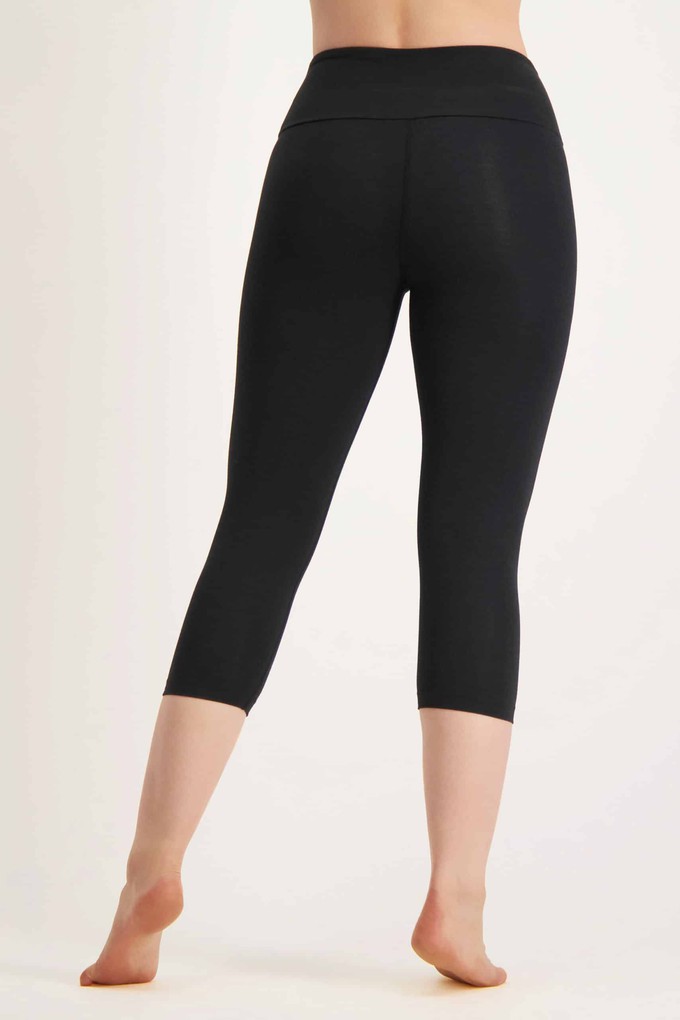 Satya Yoga Capri Leggings – Urban Black from Urban Goddess