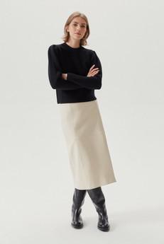 The Merino Wool Sweater With Pinces - Black van Urbankissed