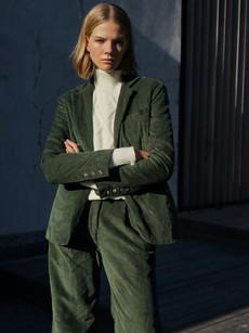 Corduroy Suit in Hunter Green van Urbankissed