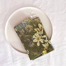 Floral Cloth Napkins (Set of 2) - Moraea van Urbankissed