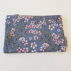 Cotton Clutch Bags van Urbankissed