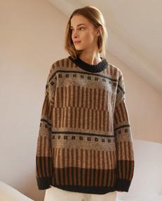 Ethno: Brown Alpaca Wool Sweater van Urbankissed