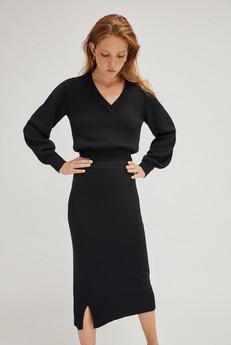The Merino Wool Pencil Skirt - Black van Urbankissed