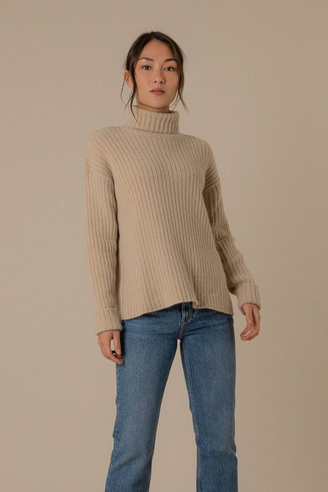 Sam - Alpaca-wool Blend Rollneck Sweater from Urbankissed