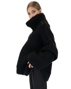 Turtle Rolled Neck Sweater - Black van Urbankissed