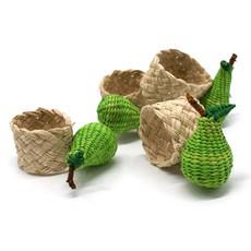 Set X 4 Woven Natural Iraca Straw Green Pear Fruit Napkin Rings van Urbankissed