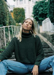 Penelope Turtleneck Knit Sweater - Forest Green van Urbankissed