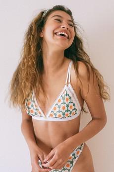 Poppy - Triangle Bralette van Urbankissed