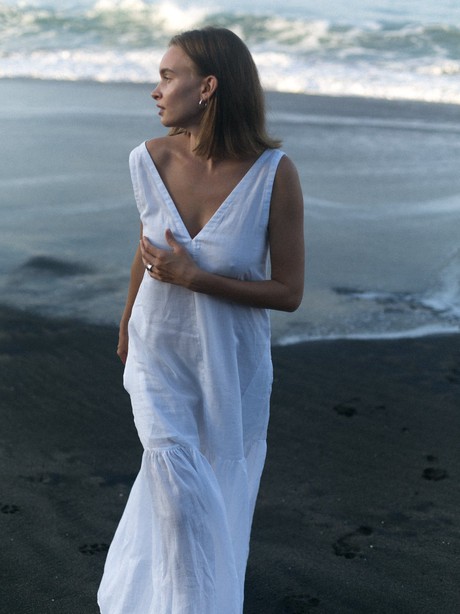 Linen Maxi Dress in White - Juliana from Urbankissed
