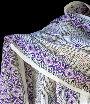 Nakshi Kantha sjaal Purple Rosy from Via India