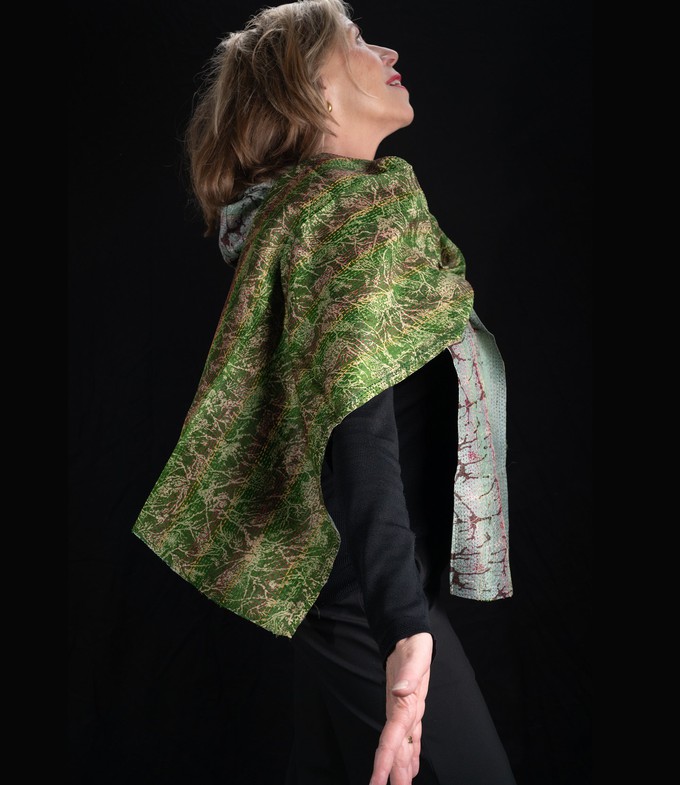 Kantha sjaal hergebruikte zijde Groen Rood geaderd from Via India