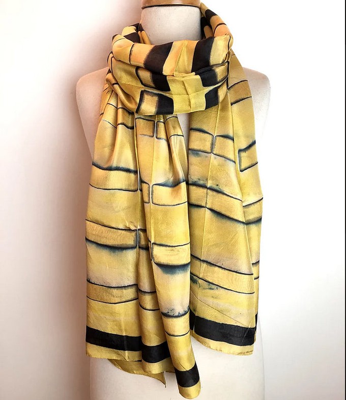 Zijden sjaal geel-zwart handgeverfd from Via India