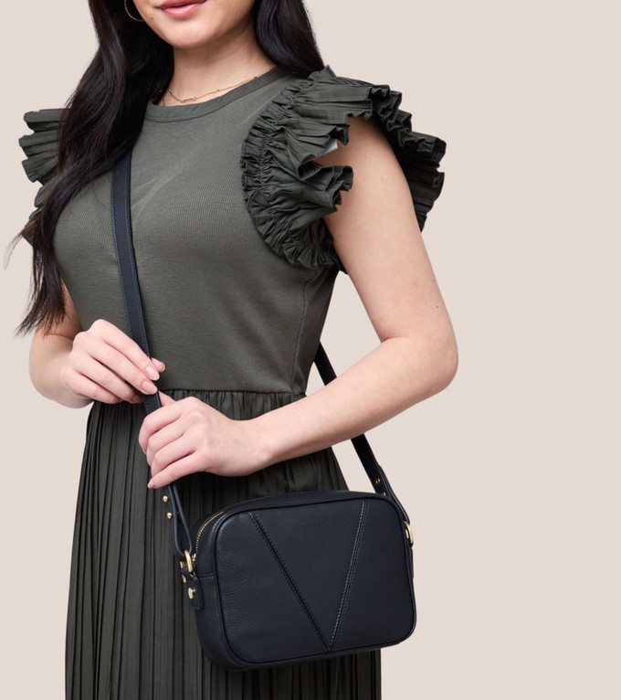 Silvie Vegan Bio-Based Bamboo Dual-Look Bamboo Crossbody Bag in Black from Votch