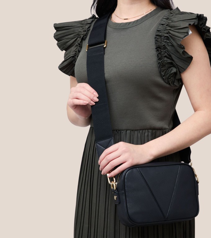 Silvie Vegan Bio-Based Bamboo Dual-Look Bamboo Crossbody Bag in Black from Votch