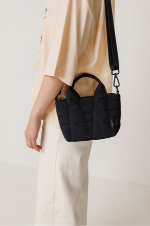 Tas Puff Bag Black from WANDERWOOD
