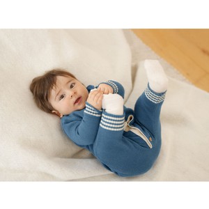 Gebreid babypakje van bio-scheerwol, bes from Waschbär