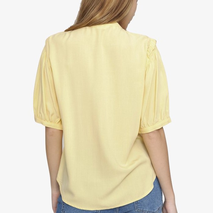 Pansy Shirt | Soft Rebels | Geel from WhatTheF