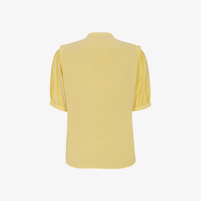 Pansy Shirt | Soft Rebels | Geel from WhatTheF