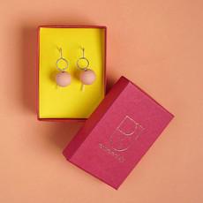 Oorbellen Drops Circle | Renske Versluis | Koraal via WhatTheF