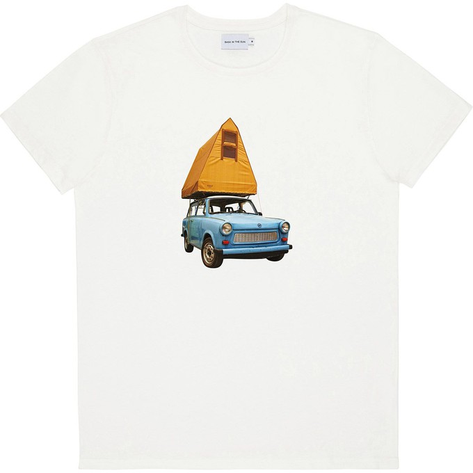 Bask in the Sun | wit t-shirt met trabant from WWen