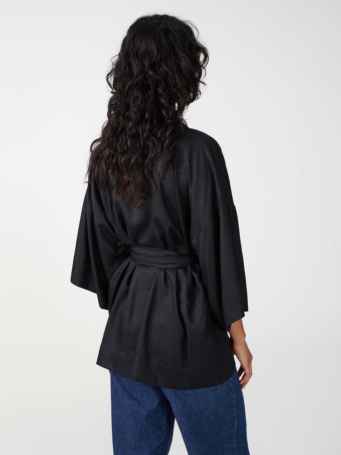 Gerda Kimono black from Yahmo