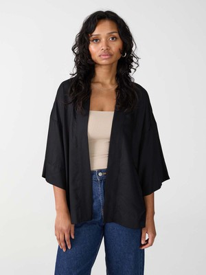 Gerda Kimono black from Yahmo