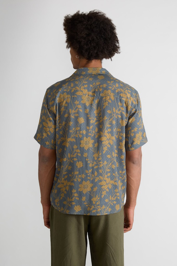 Muck Shirt ikebana from Yahmo