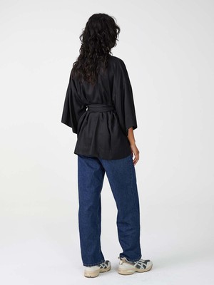 Gerda Kimono black from Yahmo
