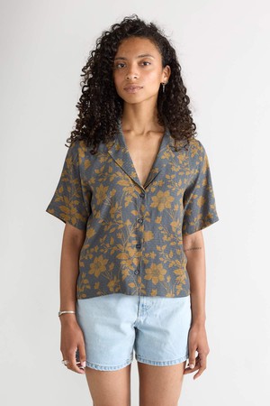 Elfie Shirt ikebana from Yahmo