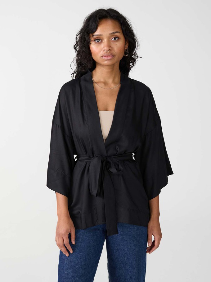 Gerda Kimono black from Yahmo