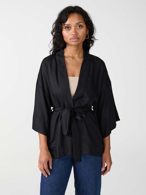 Gerda Kimono black from Yahmo