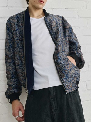 Oskar Reversible Bomber Paisley/Navy from Yahmo