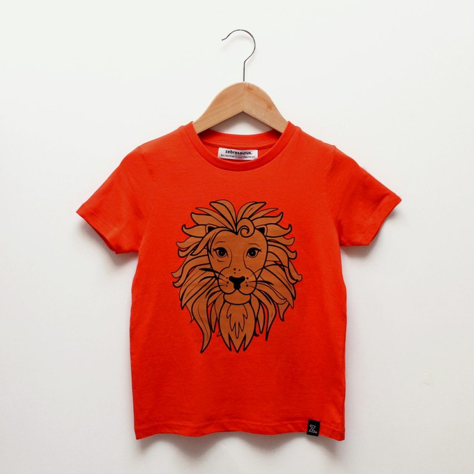 Kinder t-shirt ‘Oeh Lion’ – Tangerine from zebrasaurus