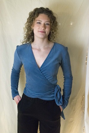 WRAP TOP rib denim blue from ZWAAN
