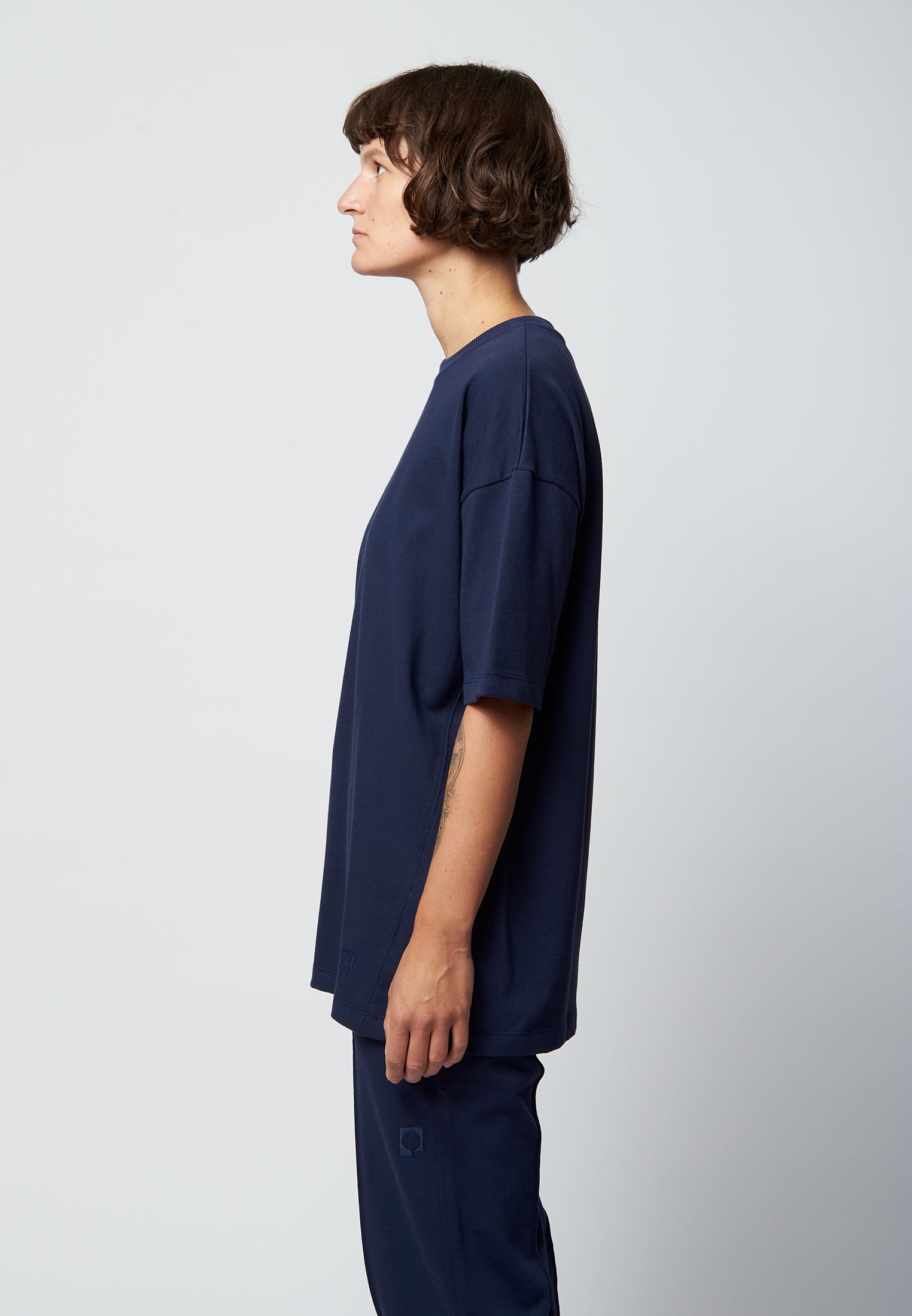 Project Cece | Organic cotton oversized t-shirt MALIN in navy blue
