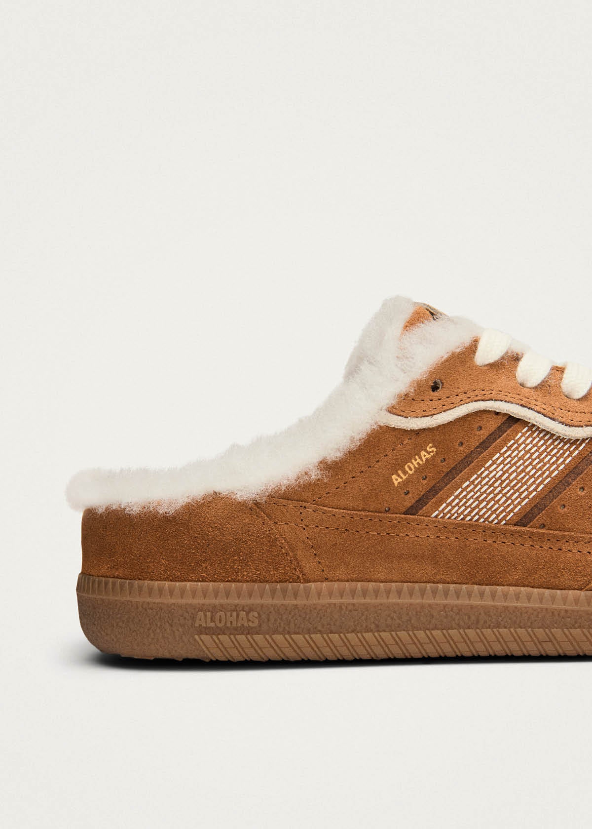 Project Cece | Tb.490 Mule Furry Tan Sneakers