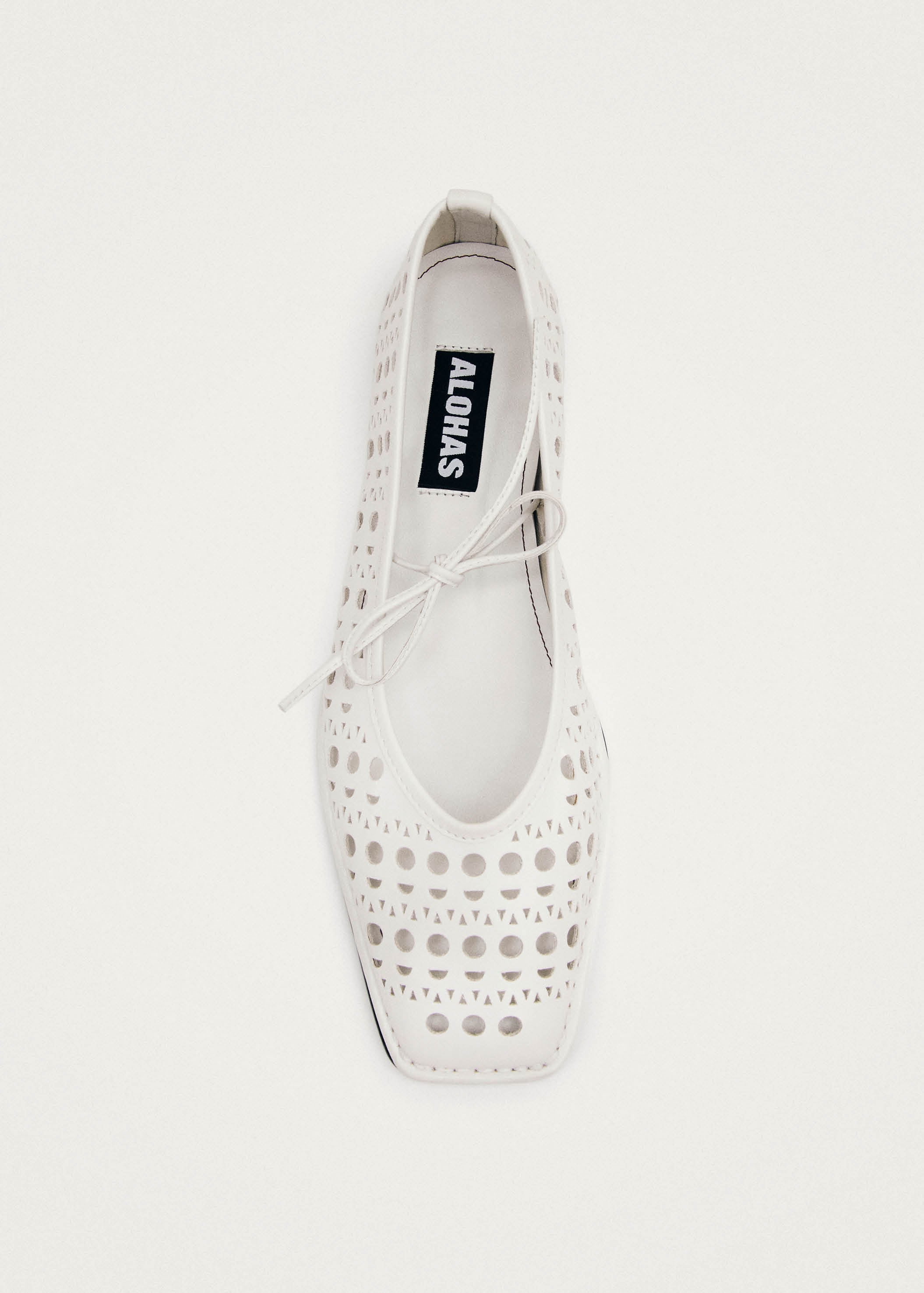 関税送料込★アライア Embellished white leather ballet flats Alaïa | Embellished white leather ballet flats | Savannahs
