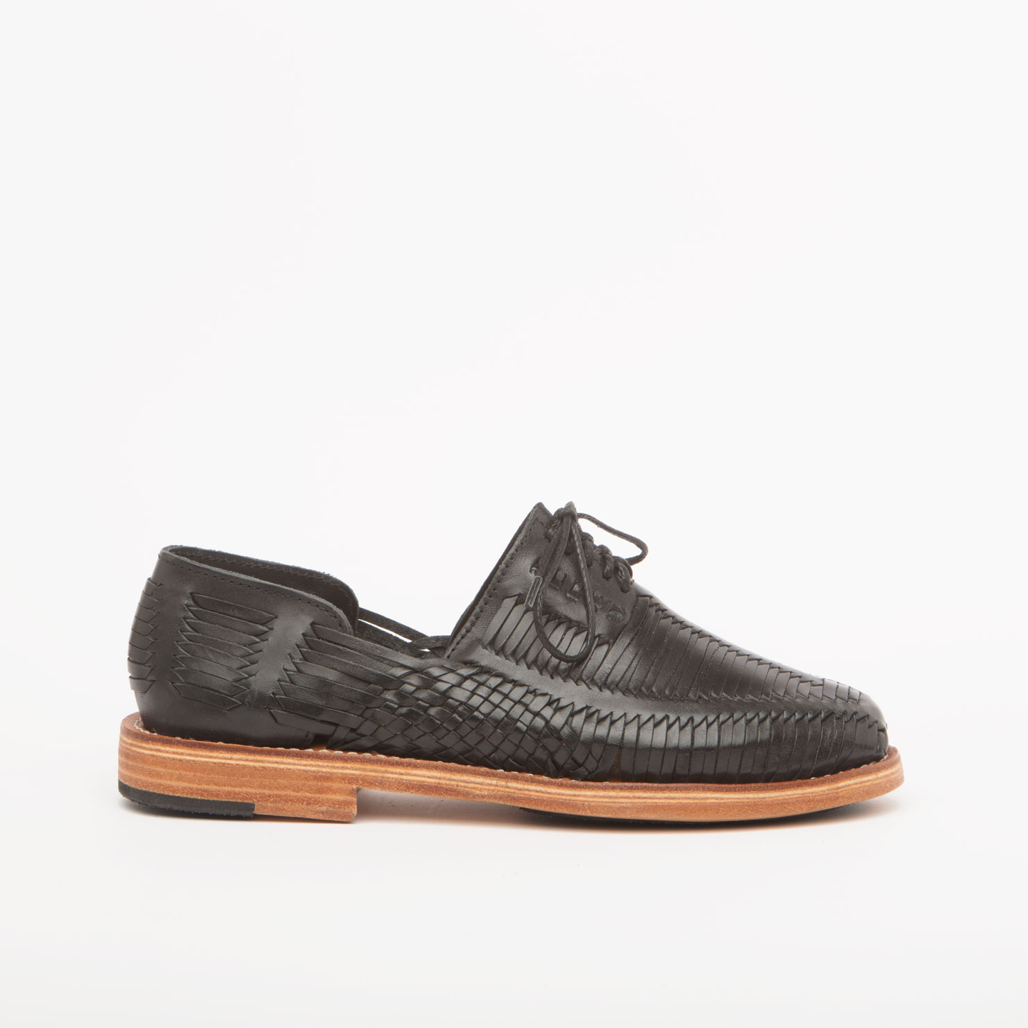 BENITO Black from Cano BENITO Black from Cano