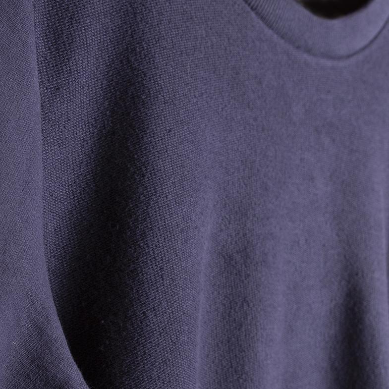 Sweatshirt Inside Out - Gerecycled Biologisch Katoen - Navy blauw en lichtgroen from The Driftwood Tales Sweatshirt Inside Out - Gerecycled Biologisch Katoen - Navy blauw en lichtgroen from The Driftwood Tales